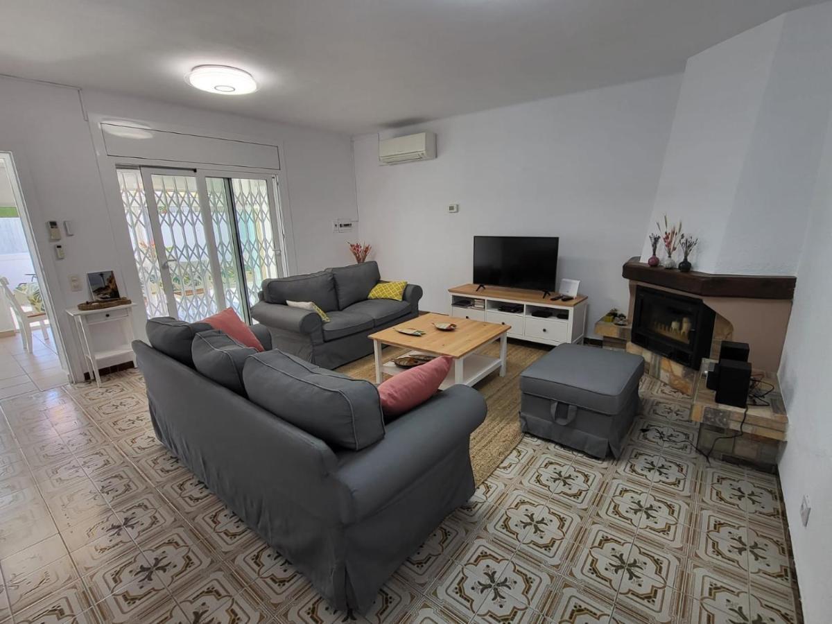 Torredembarra Cosy, Well Equipped House, 5 Min. From The Beach エクステリア 写真